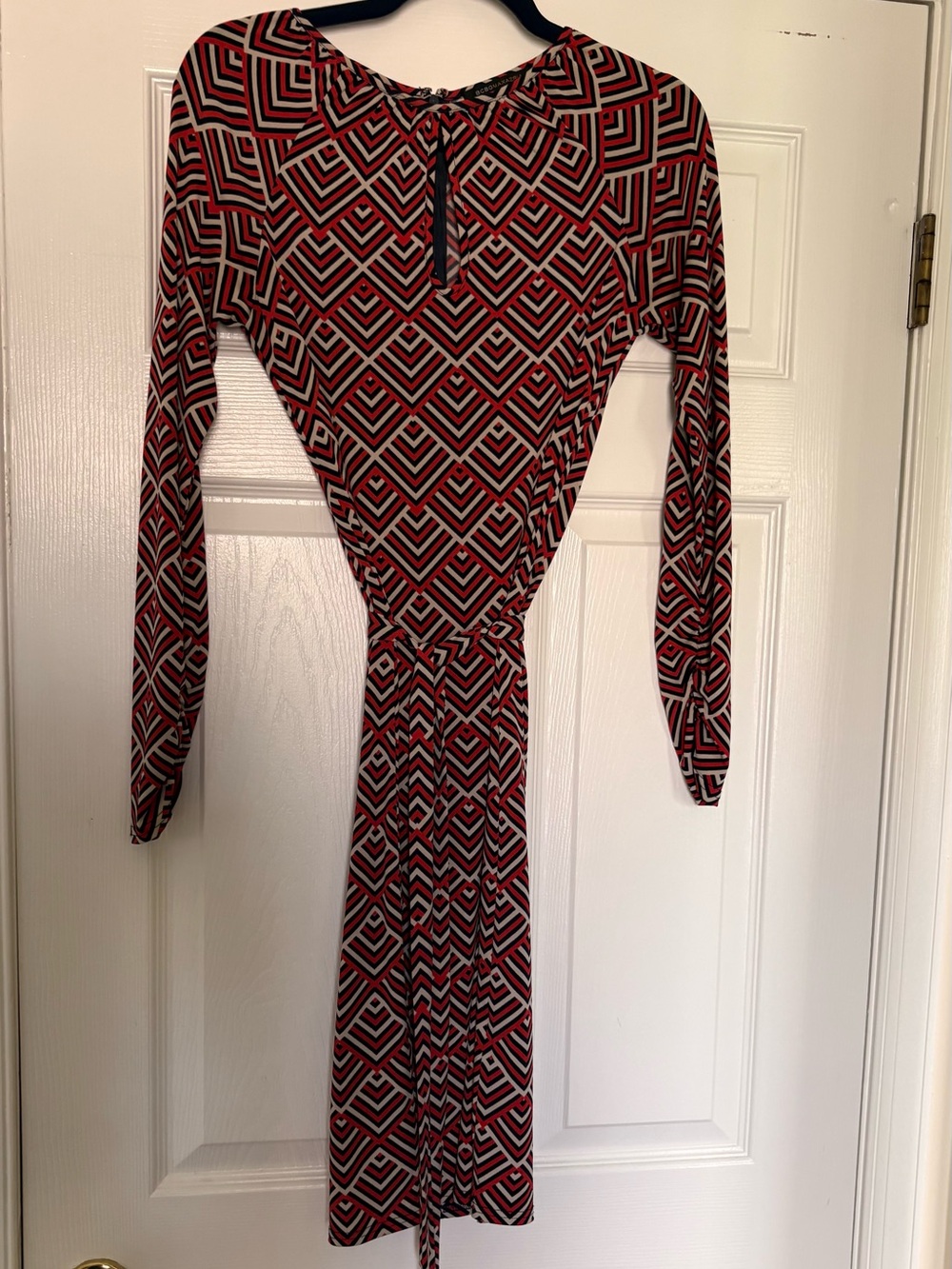 BCBGMaxAzria Red and Black Geometric Long-Sleeve Tie-Waist Dress